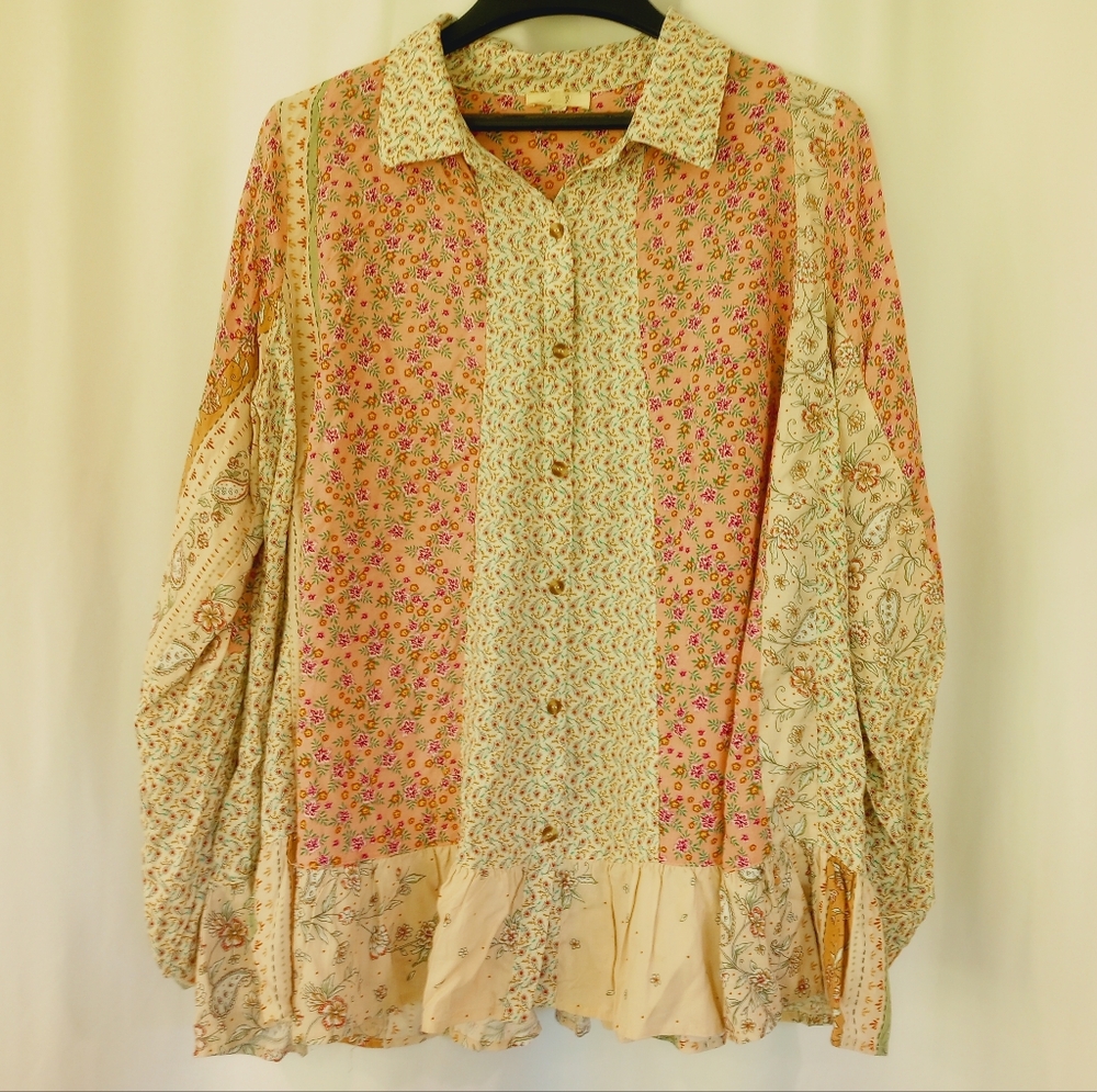 Easel Pink Floral Patchwork Long Sleeve Button Down Blouse Shirt Sz M